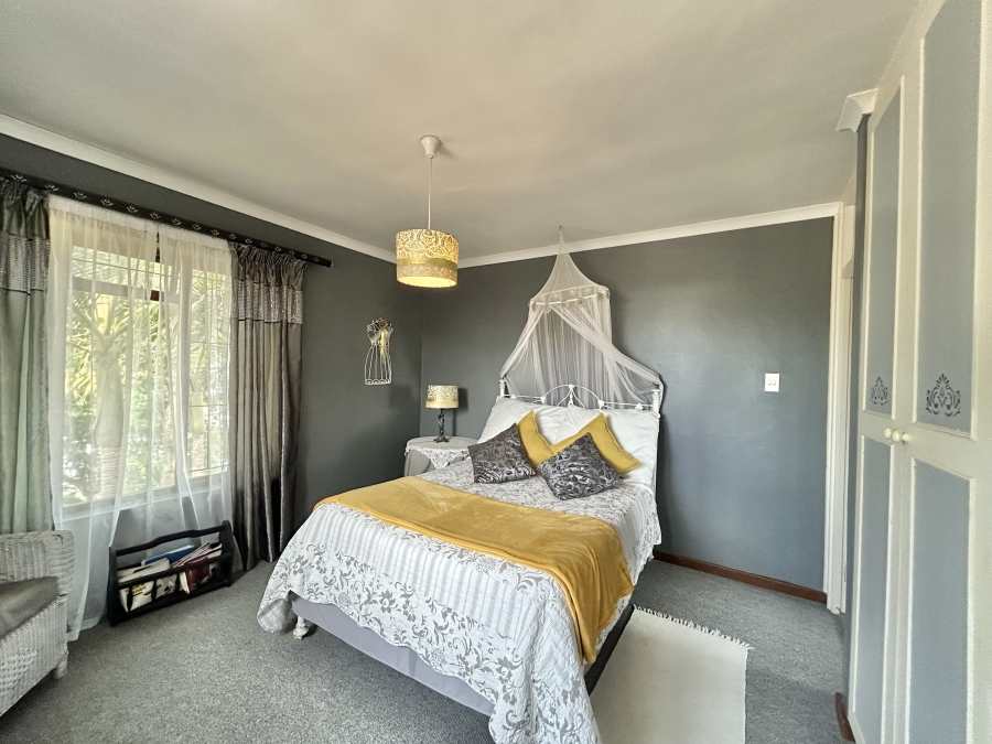 6 Bedroom Property for Sale in Ferreira Town Eastern Cape